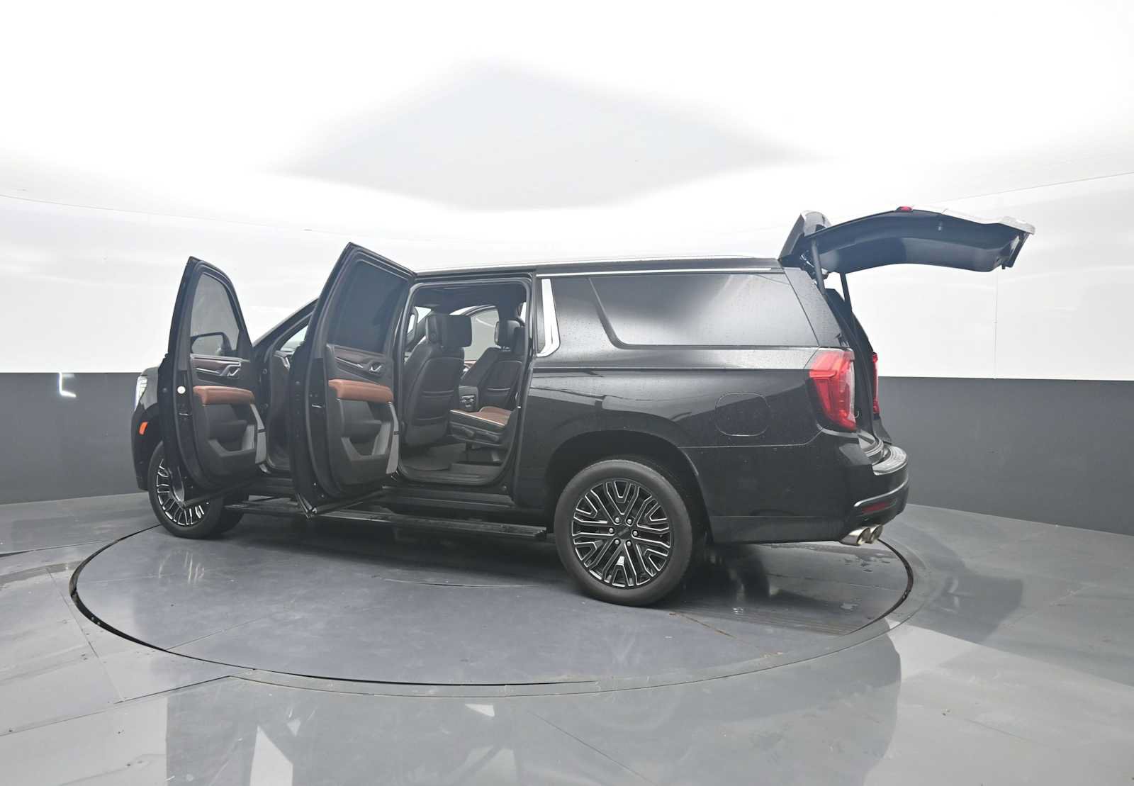 Used 2023 GMC Yukon XL Denali Ultimate AWD/4WD image 63