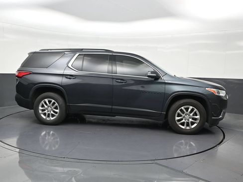 Used 2021 Chevrolet Traverse LT FWD image 7