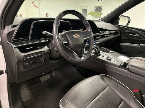 Used 2023 Cadillac Escalade Sport w/ LPO, ONYX Package AWD/4WD image 26