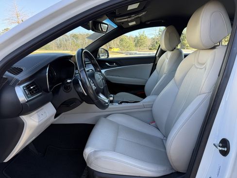 Used 2022 Genesis G70 2.0T image 33