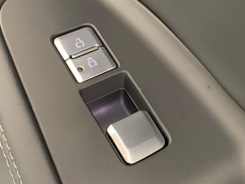 New 2025 Lincoln Navigator L Reserve w/ Jet Appearance Package image 35