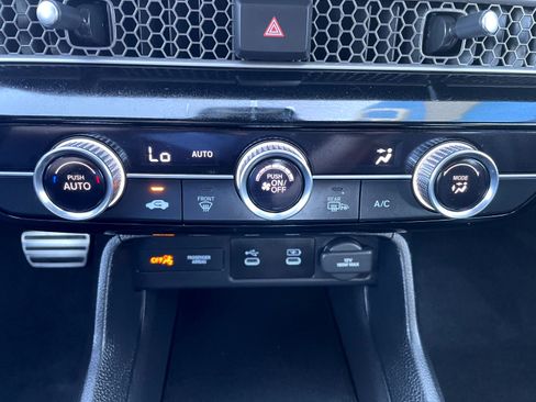 Used 2025 Honda Civic Sport image 18