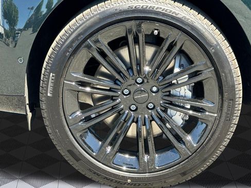 New 2026 Land Rover Range Rover Long Wheelbase SE AWD/4WD image 12