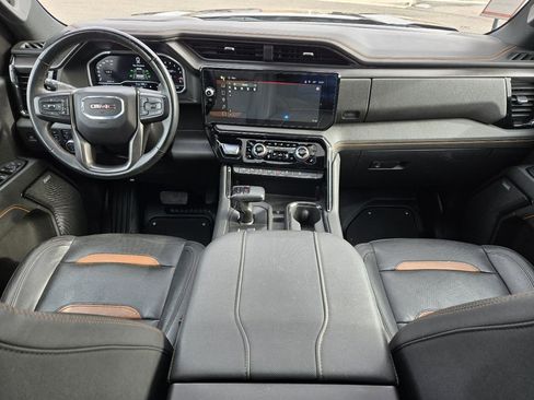 Used 2024 GMC Sierra 1500 AT4 w/ AT4 Premium Package image 2