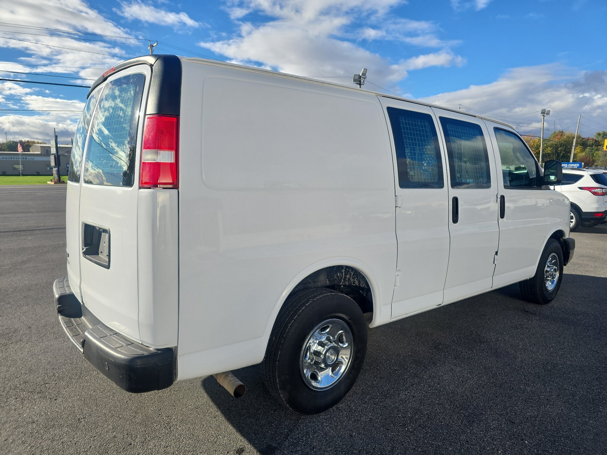 Used 2016 Chevrolet Express 2500 RWD image 8