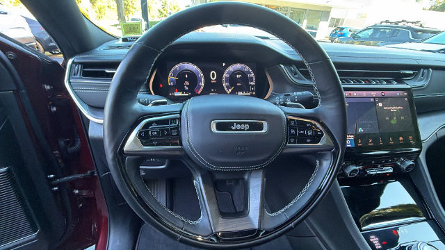 Used 2021 Jeep Grand Cherokee L Limited AWD/4WD image 22