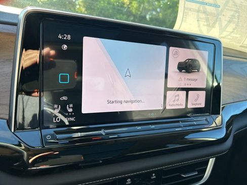 New 2026 Volkswagen Atlas SE image 28