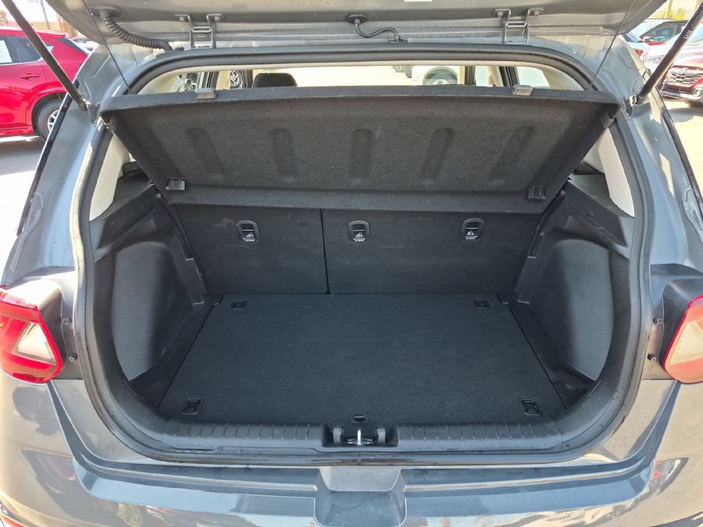 Used 2026 Hyundai Venue SEL FWD image 29
