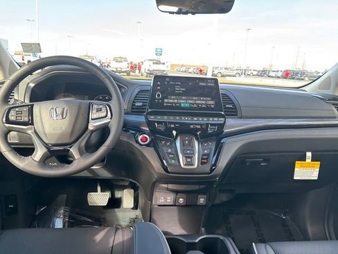 New 2026 Honda Odyssey Elite image 12