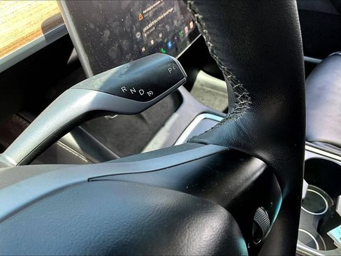 Used 2023 Tesla Model Y Long Range AWD/4WD image 18