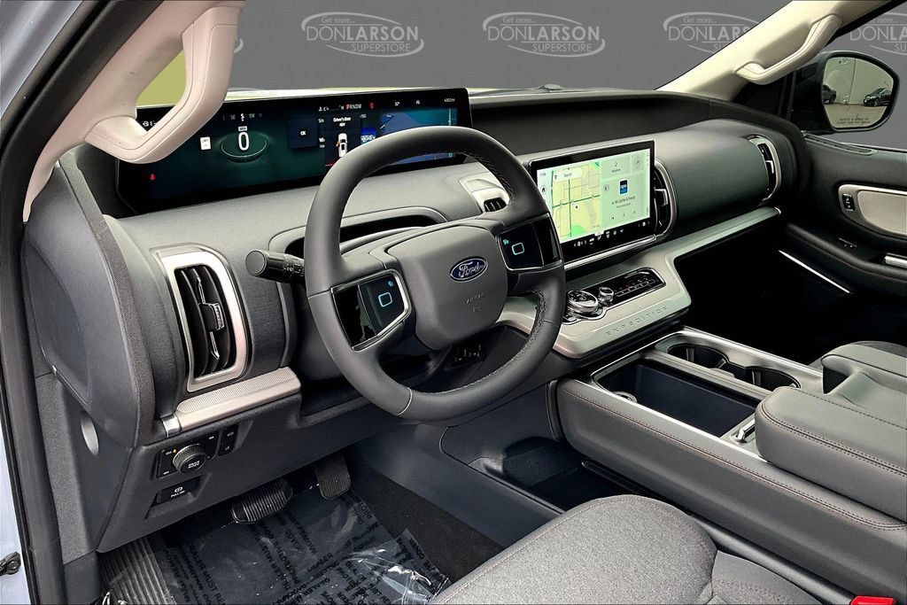 Used 2025 Ford Expedition Active AWD/4WD image 10