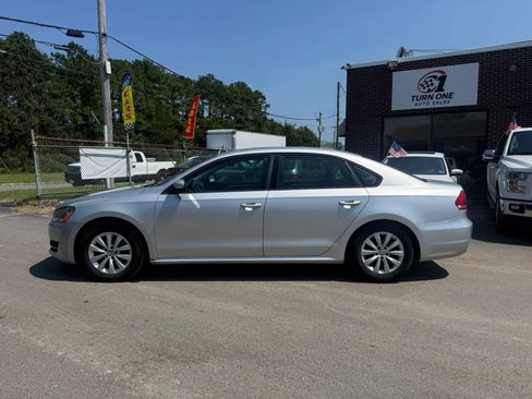 Used 2013 Volkswagen Passat 2.5 S FWD image 2