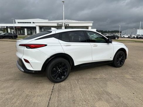 Used 2025 Buick Envista Sport Touring w/ Convenience I Package FWD image 4