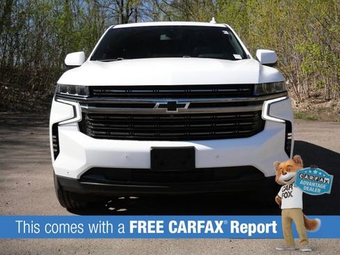 Used 2022 Chevrolet Suburban RST w/ Sport Performance Package AWD/4WD image 2
