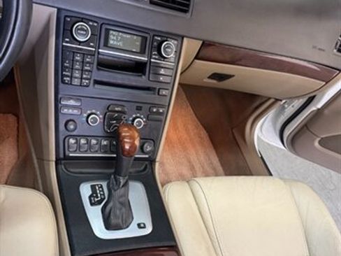 Used 2013 Volvo XC90 3.2 FWD image 26