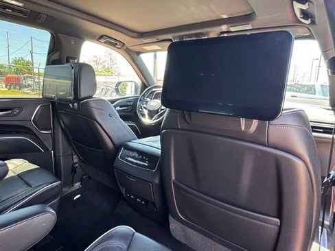 Used 2023 Cadillac Escalade Sport AWD/4WD image 16