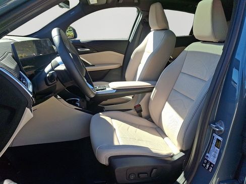 Certified 2025 BMW X2 xDrive28i w/ Convenience Package image 14