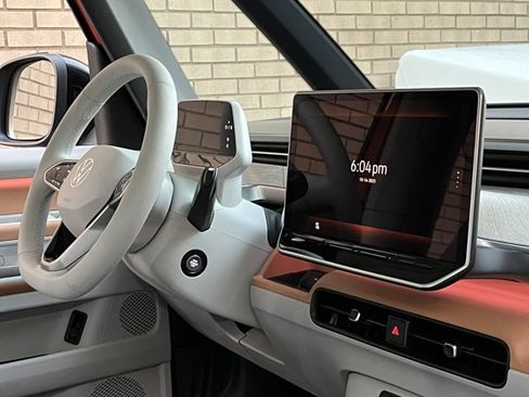 New 2025 Volkswagen ID. Buzz Pro S Plus image 7