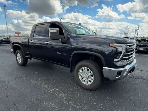 Used 2024 Chevrolet Silverado 2500 LTZ AWD/4WD image 2