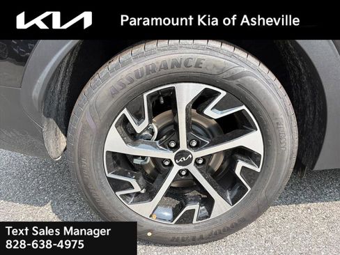 New 2025 Kia Sportage EX image 30