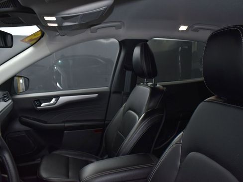 Used 2024 Ford Escape Platinum image 13