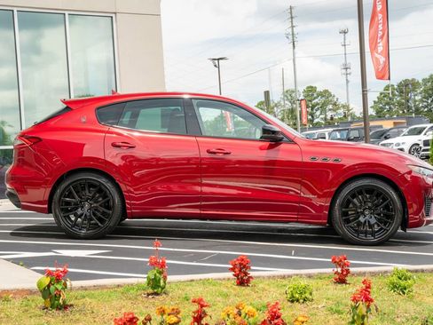 Used 2020 Maserati Levante S GranSport AWD/4WD image 10