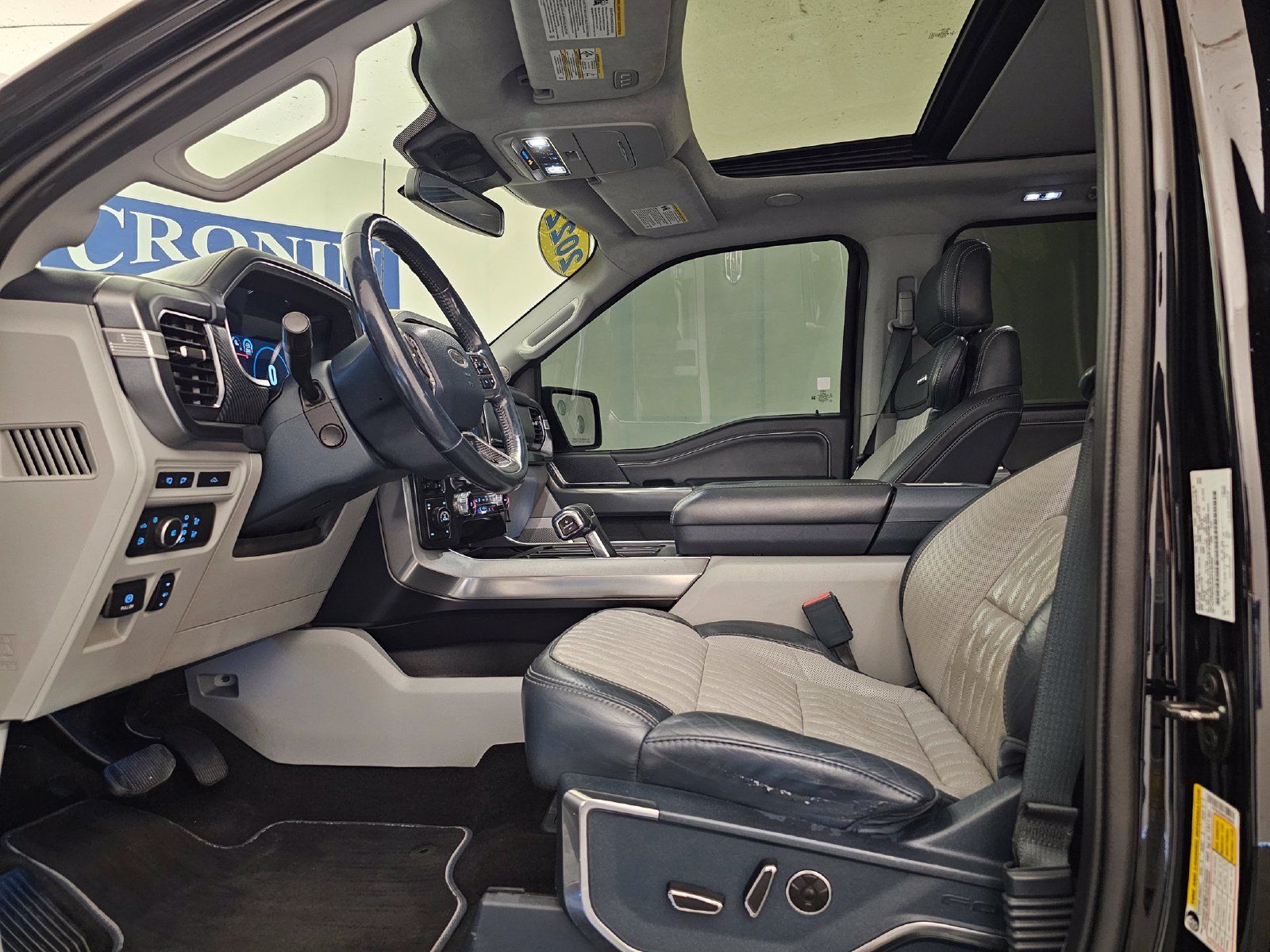 Used 2022 Ford F150 Limited AWD/4WD image 8