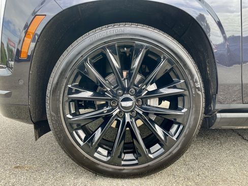 Used 2025 Cadillac Escalade Sport Platinum w/ LPO, ONYX Package AWD/4WD image 6