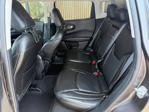 Used 2018 Jeep Compass Limited w/ Navigation Group AWD/4WD image 16