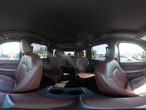 Used 2024 Ford Expedition Limited AWD/4WD image 47
