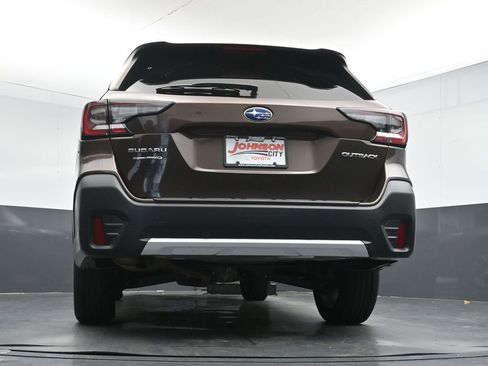 Used 2022 Subaru Outback Limited AWD/4WD image 37