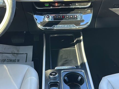 Used 2025 Lincoln Corsair FWD image 20