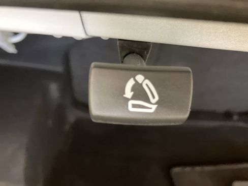 Used 2018 Chevrolet Malibu LT image 26