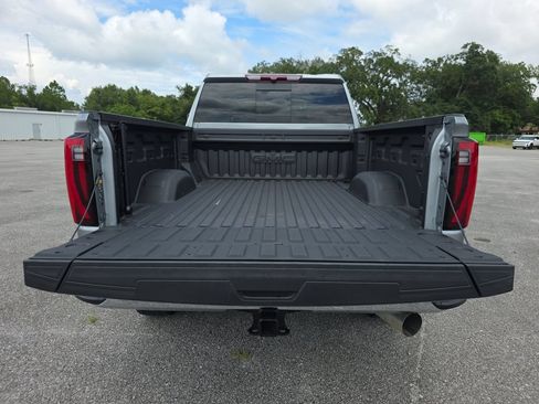 Used 2025 GMC Sierra 2500 SLT w/ SLT Premium Package AWD/4WD image 33