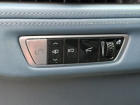 Used 2025 Cadillac Escalade IQ Luxury 2 w/ LPO, Premium Carpet Package AWD/4WD image 14