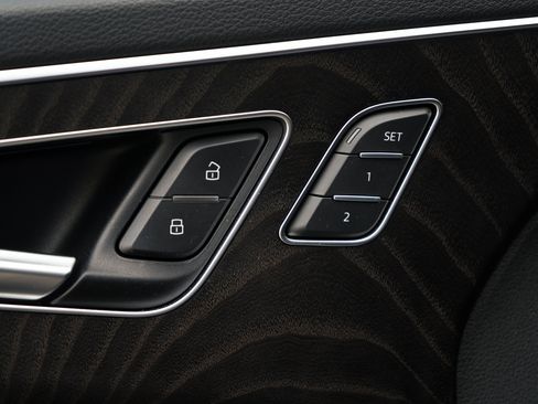 Used 2022 Audi Q7 Premium Plus image 37