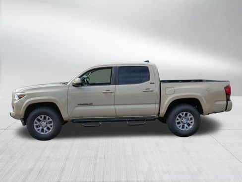 Certified 2019 Toyota Tacoma SR5 AWD/4WD image 5