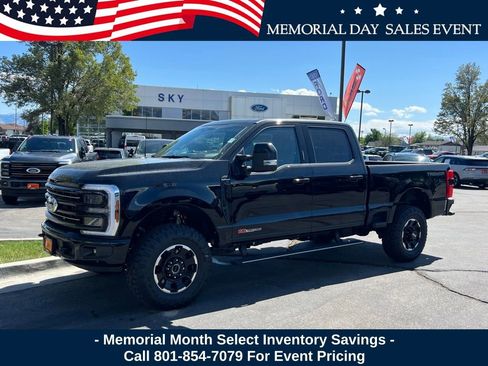 Used 2026 Ford F350 Platinum w/ Tremor Off-Road Package AWD/4WD image 1