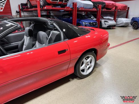 Used 1994 Chevrolet Camaro Z28 RWD image 36