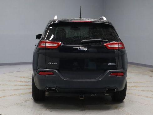 Used 2017 Jeep Cherokee Latitude w/ Comfort/Convenience Group AWD/4WD image 9