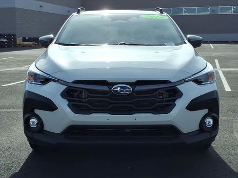 Used 2024 Subaru Crosstrek 2.0i Premium image 2
