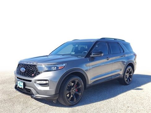 Used 2023 Ford Explorer ST w/ Equipment Group 401A image 2