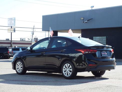 Used 2021 Hyundai Accent SE image 8