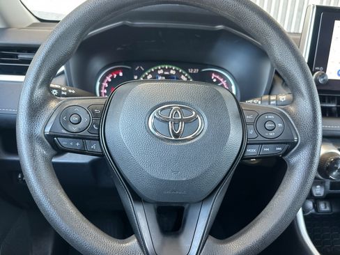 Certified 2023 Toyota RAV4 XLE FWD image 22