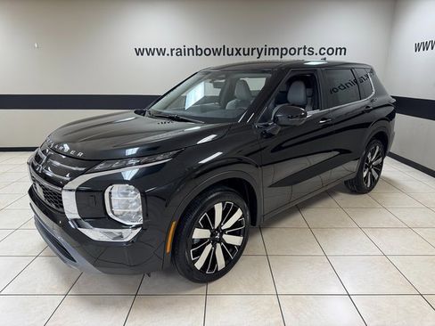 New 2026 Mitsubishi Outlander SE image 3