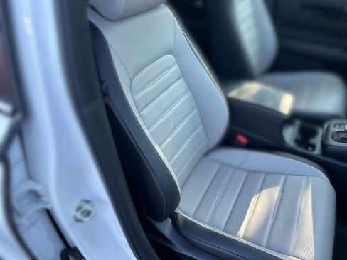 Used 2024 Honda CR-V Sport Touring image 27