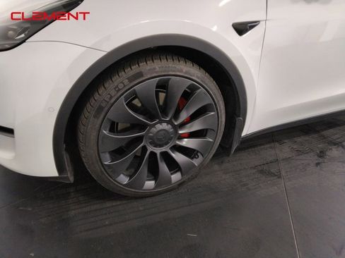 Used 2022 Tesla Model Y Performance image 35