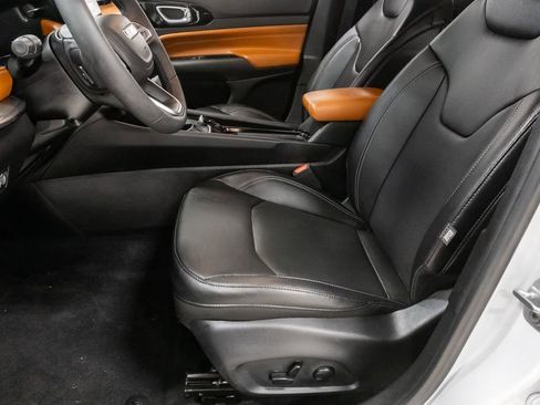 Used 2025 Jeep Compass Limited w/ Elite Group image 10