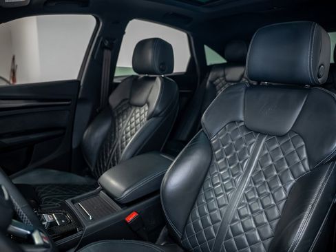 Used 2021 Audi SQ5 Prestige w/ Prestige Package image 32