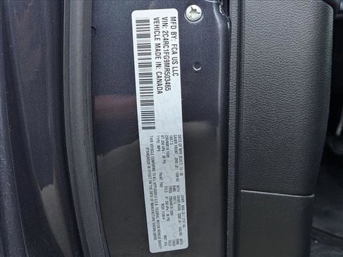 Used 2021 Chrysler Pacifica Touring w/ Uconnect Theater Family Group image 25